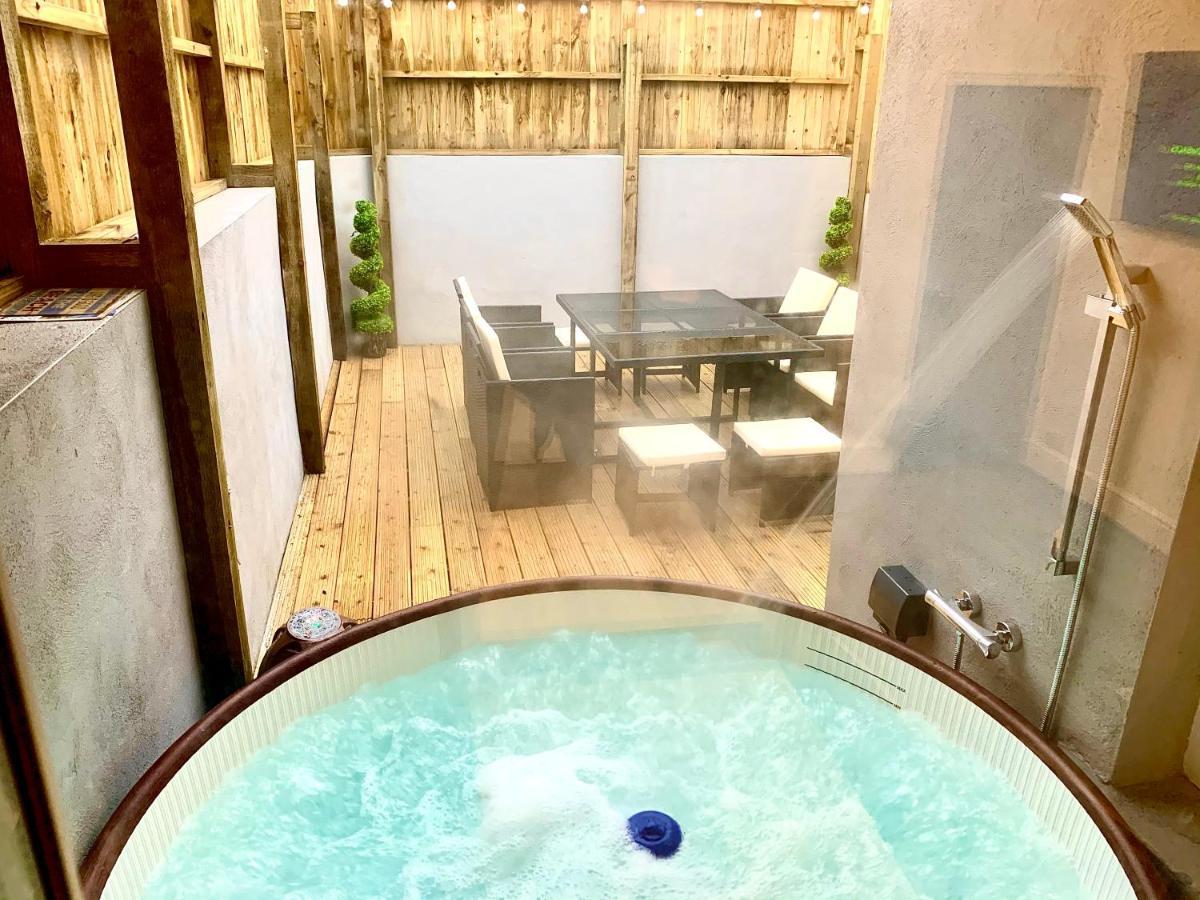 Victory Luxury Hot Tub House Casa de Férias Blackpool